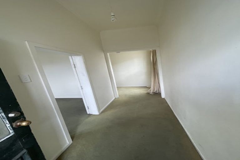 Photo of property in 72-76 Tasman Street, Mount Cook, Wellington, 6021