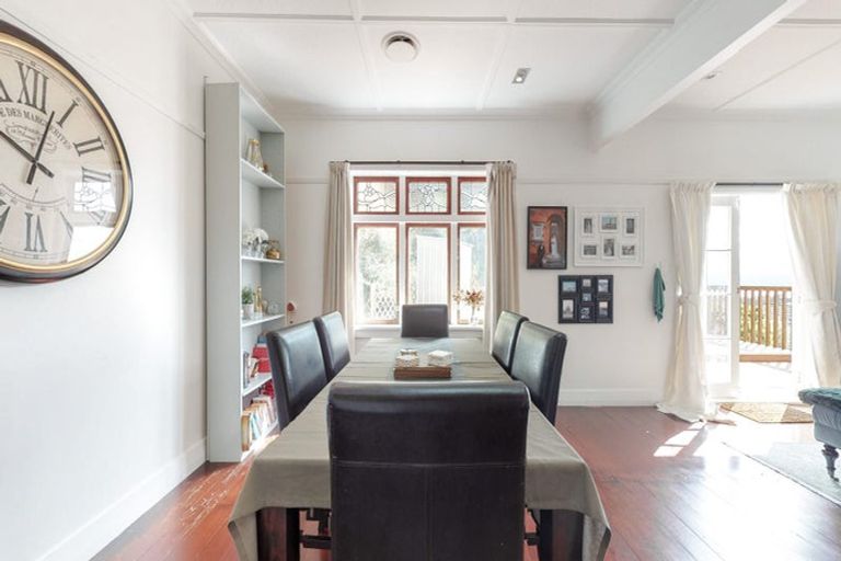 Photo of property in 4 Raroa Crescent, Northland, Wellington, 6012