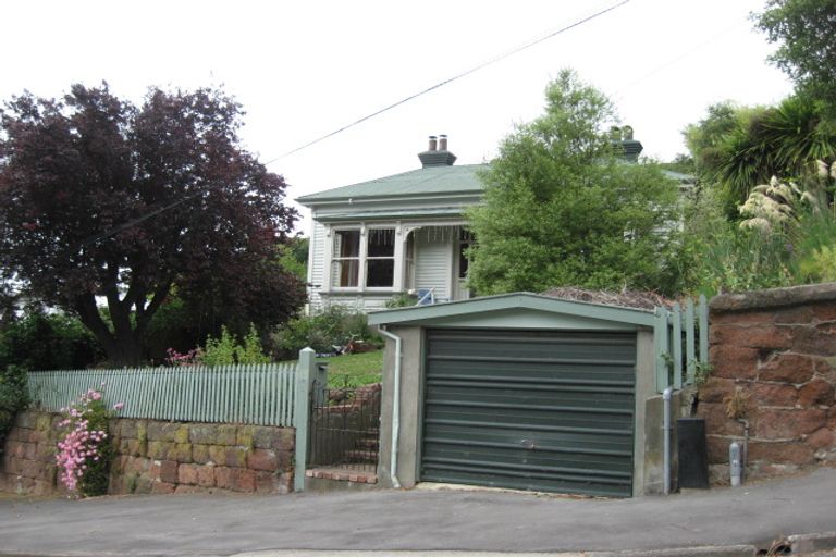 Photo of property in 33 Voelas Road, Lyttelton, 8082