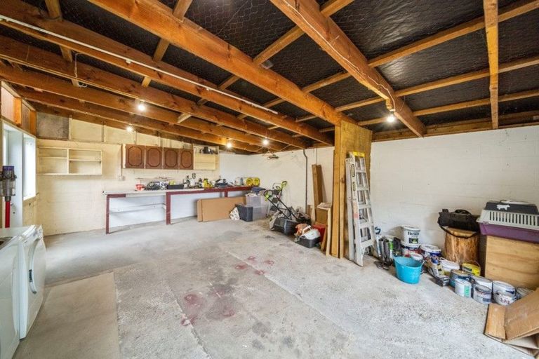 Photo of property in 9 Mayfair Place, Westown, New Plymouth, 4310