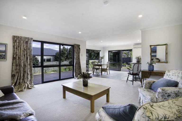 Photo of property in 10 Rexwood Estate, Carterton, 5713