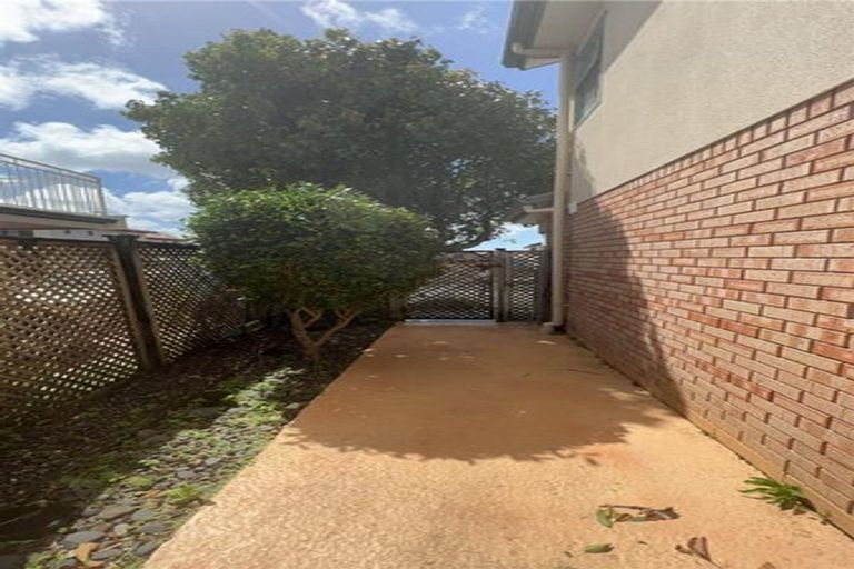 Photo of property in 155c Hobsonville Road, West Harbour, Auckland, 0618