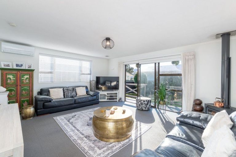 Photo of property in 2/8 Murray Street, Wallaceville, Upper Hutt, 5018