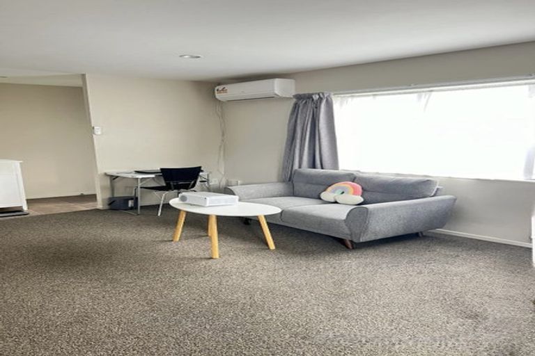 Photo of property in 102 Swanson Road, Henderson, Auckland, 0610