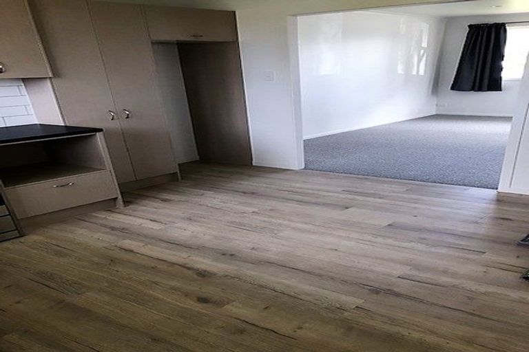 Photo of property in 27 Hill Crescent, Papakura, 2110