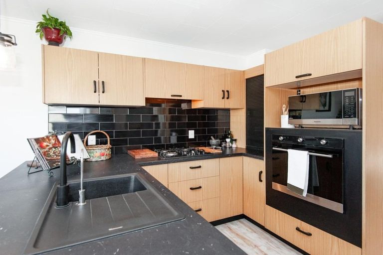 Photo of property in 2 Given Street, Havelock North, 4130