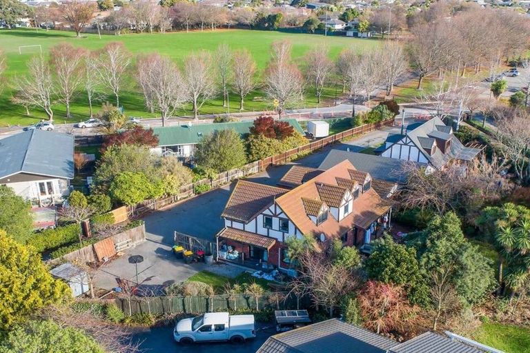 Photo of property in 33b Lochee Road, Upper Riccarton, Christchurch, 8041