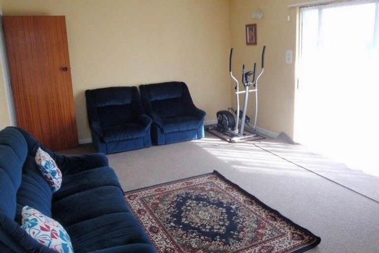 Photo of property in 3/12 Mortlake Street, Islington, Christchurch, 8042