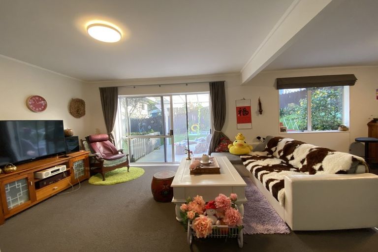 Photo of property in 2/33 Harley Road, Takapuna, Auckland, 0622