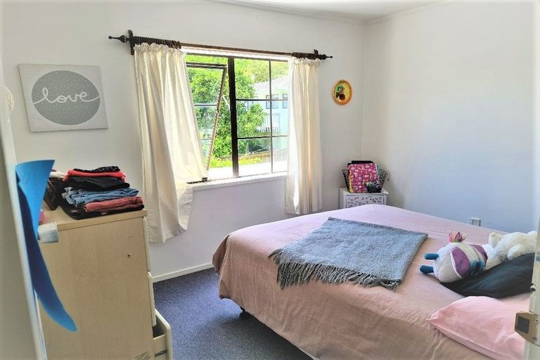 Photo of property in 1/12 Brook Street, Milford, Auckland, 0620