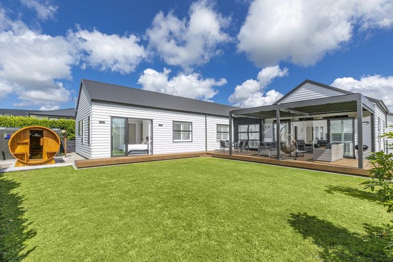 Photo of property in 80 Riverhead Point Drive, Riverhead, 0820