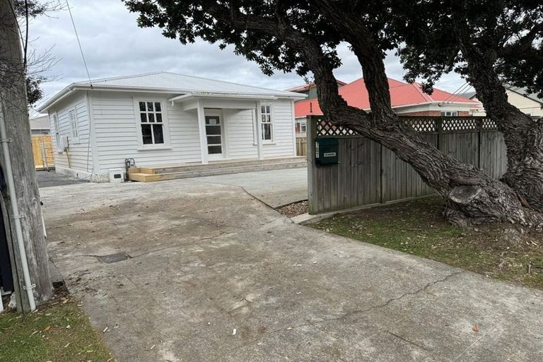 Photo of property in 107 Bell Road, Waiwhetu, Lower Hutt, 5010
