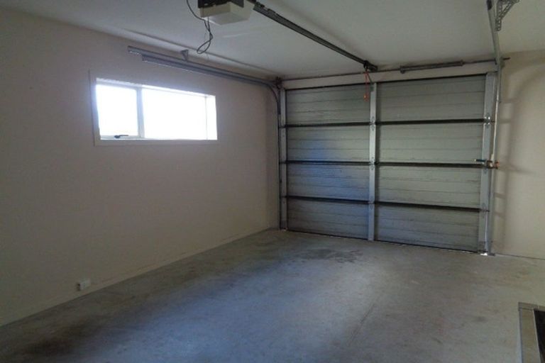 Photo of property in 8/103 Swanson Road, Henderson, Auckland, 0610