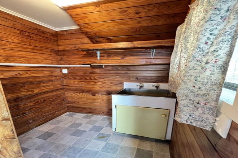 Photo of property in 1a Viewland Avenue, Onehunga, Auckland, 1061