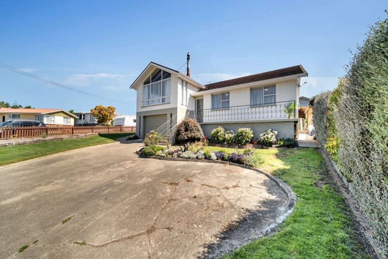 Photo of property in 1 Oxford Street, Holmes Hill, Oamaru, 9401