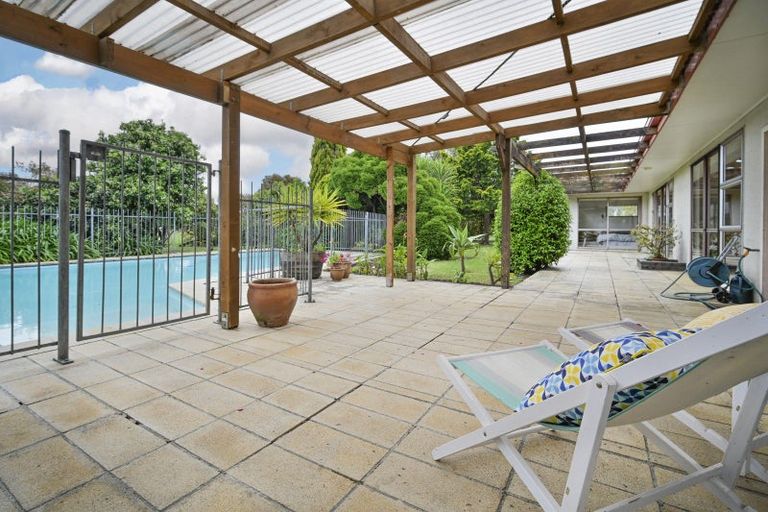 Photo of property in 72 Main Rd Clive, Clive, 4102