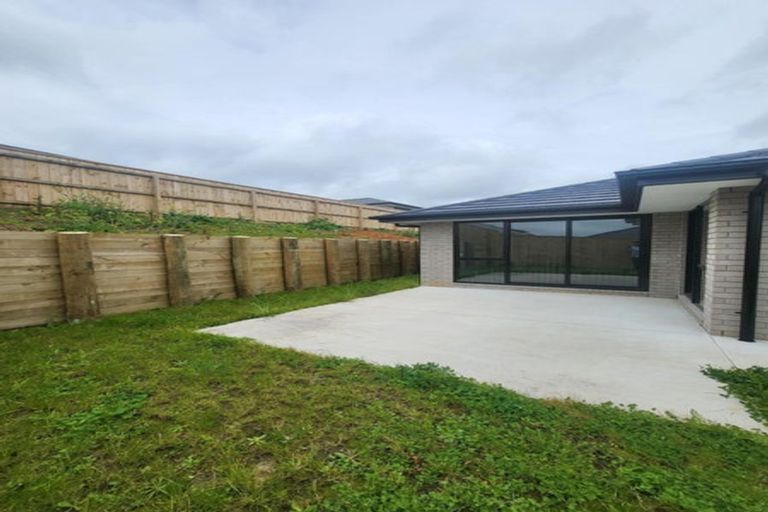 Photo of property in 36 Leathem Crescent, Pokeno, 2402