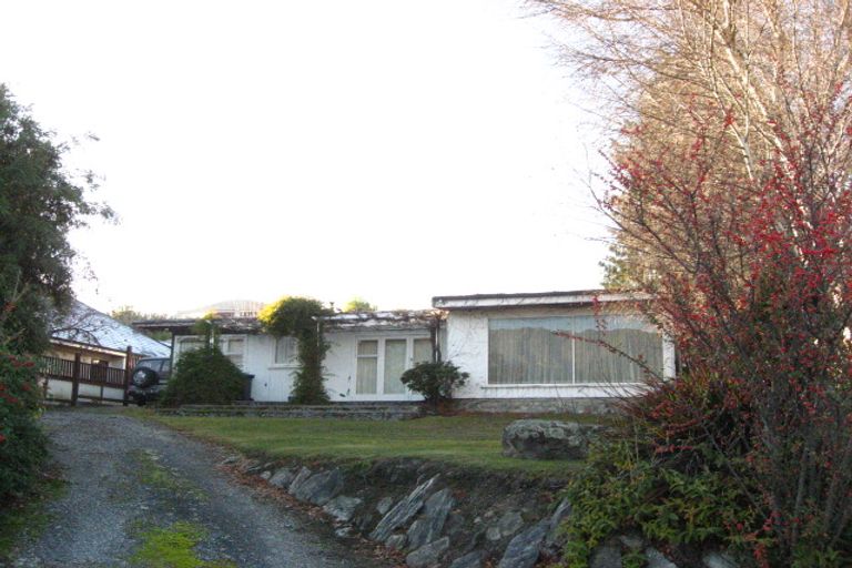 Photo of property in 41 Bay View Road, Kelvin Heights, Queenstown, 9300