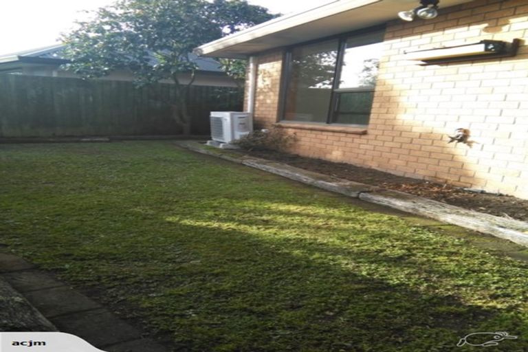 Photo of property in 4/12 Lyndon Street, Riccarton, Christchurch, 8011