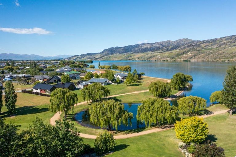 Photo of property in 27 Pisa Moorings Road, Mount Pisa, Cromwell, 9383