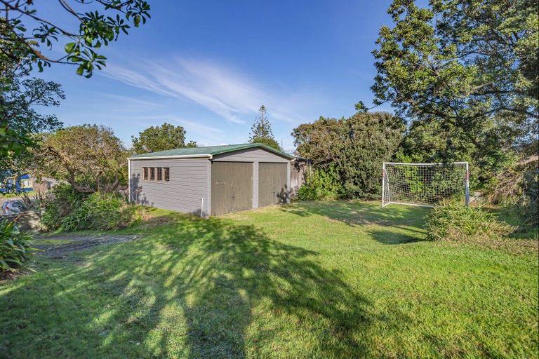 Photo of property in 105 Rua Avenue, Waitarere Beach, Levin, 5510