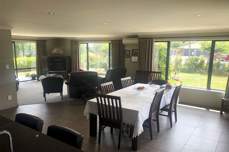 Photo of property in 18 Mauchline Street, Wallacetown, 9816