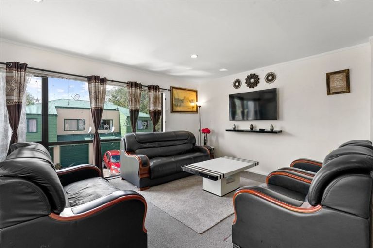 Photo of property in 74 Malaspina Place, Papatoetoe, Auckland, 2025