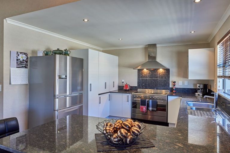 Photo of property in 9 Masefield Terrace, Kelvin Grove, Palmerston North, 4414