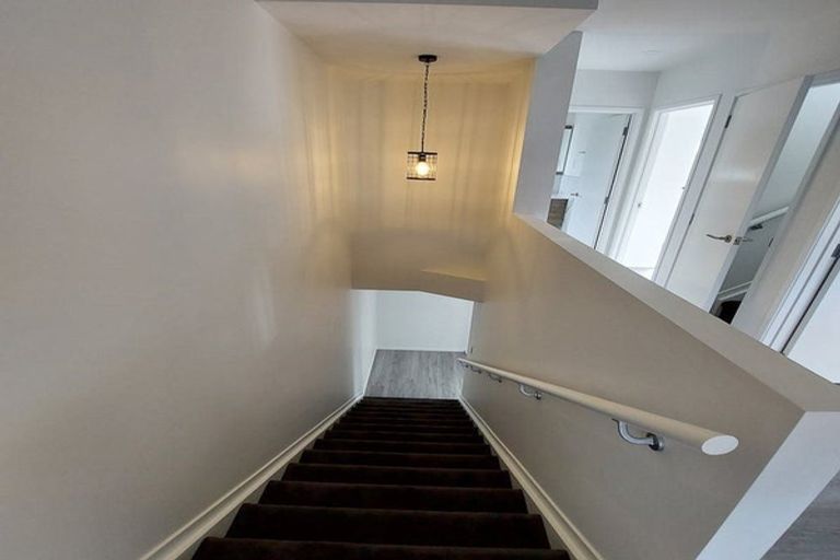 Photo of property in 1/339 Pakuranga Road, Pakuranga Heights, Auckland, 2010