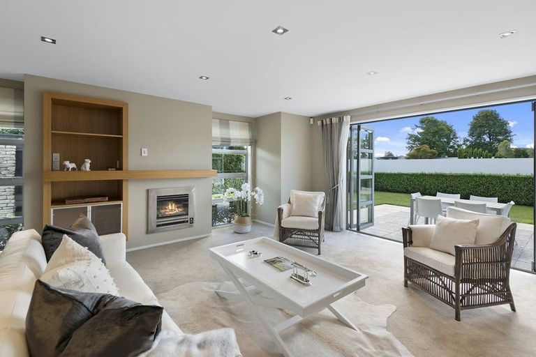 Photo of property in 72 Wai-iti Terrace, Bryndwr, Christchurch, 8052