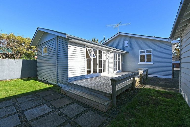 Photo of property in 24 Fitzherbert Street, Alicetown, Lower Hutt, 5010