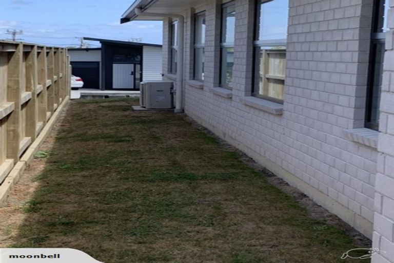 Photo of property in 3 Pakaraka Drive, Papakura, 2110