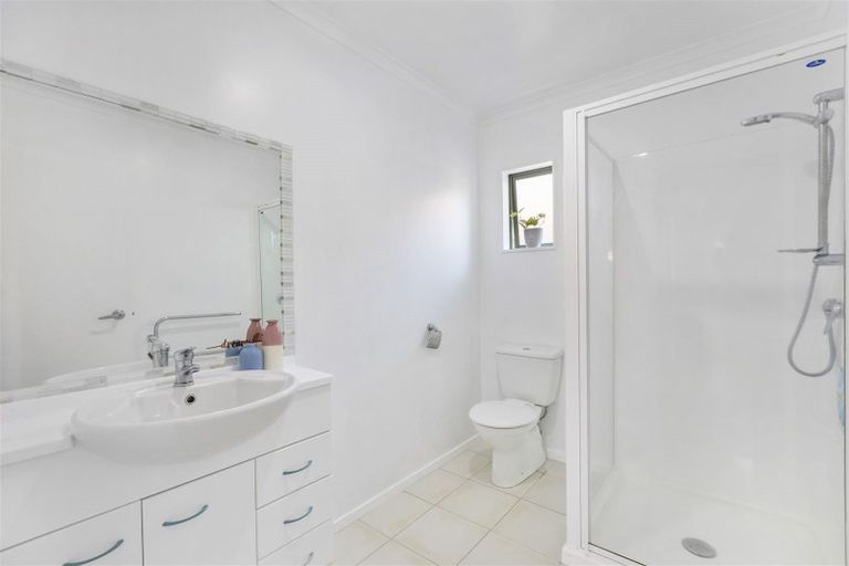 Photo of property in 28 Midshipman Court, Gulf Harbour, Whangaparaoa, 0930