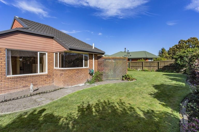 Photo of property in 21 Carmana Gardens, Rangiora, 7400