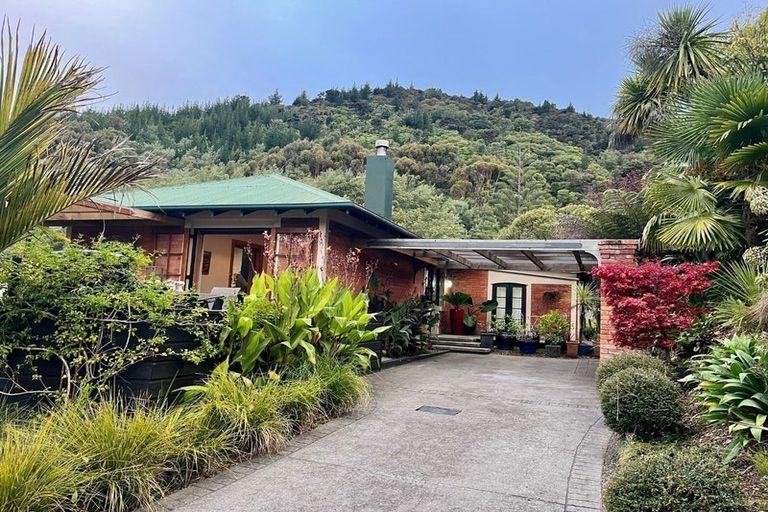 Photo of property in 8 Rutland Street, Picton, 7220