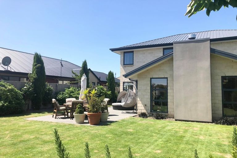Photo of property in 1 Hawthorn Mews, Rangiora, 7400