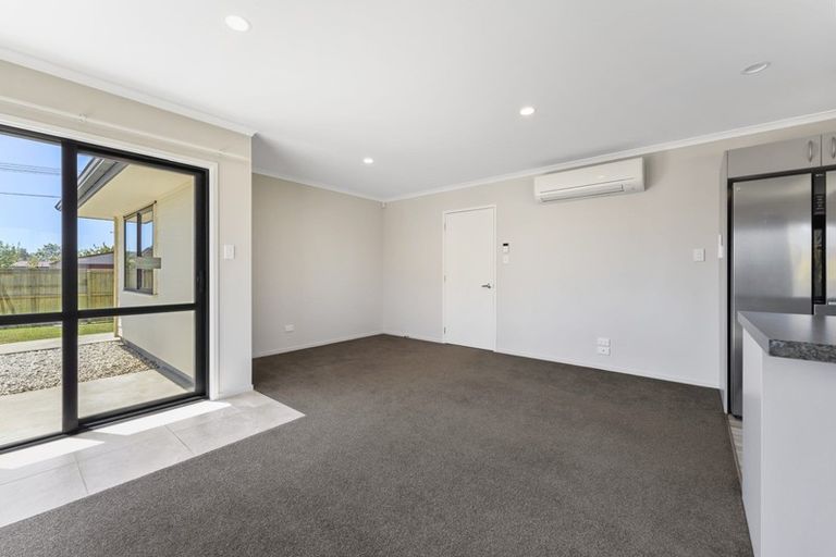 Photo of property in 4 Sandown Crescent, Aranui, Christchurch, 8061