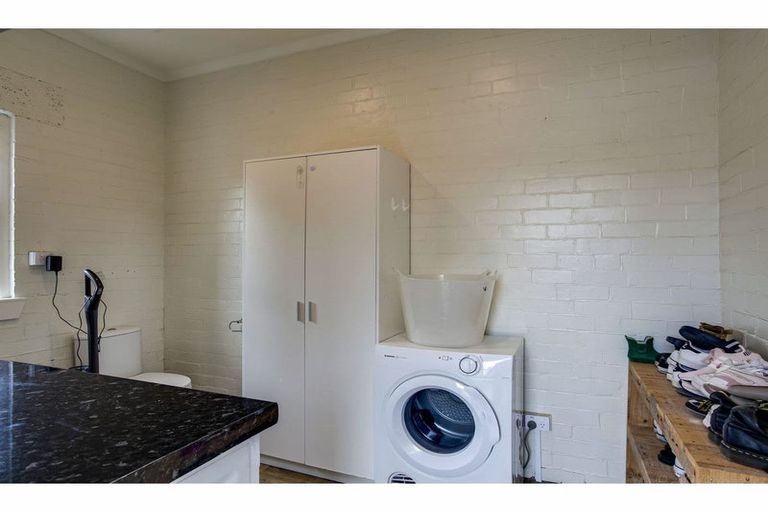 Photo of property in 61 Avenue Road, West End, Timaru, 7910