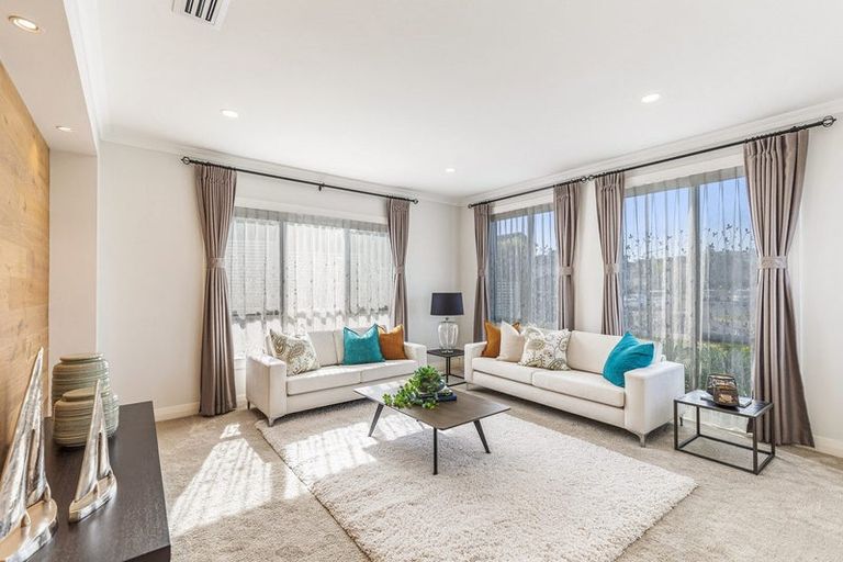 Photo of property in 2 Caldwell Place, Pinehill, Auckland, 0632