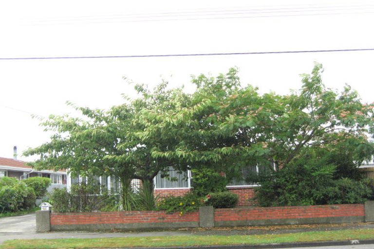 Photo of property in 124 Gayhurst Road, Dallington, Christchurch, 8061