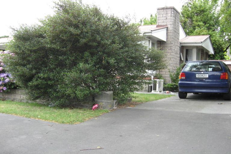 Photo of property in 2/22 Hanrahan Street, Upper Riccarton, Christchurch, 8041