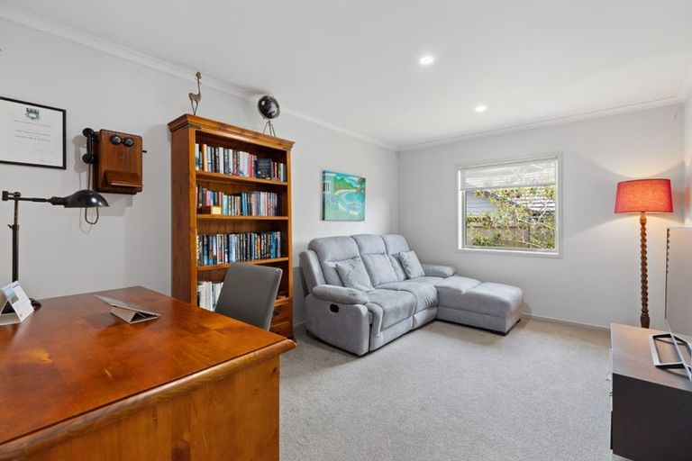 Photo of property in 162 Oteki Park Drive, Welcome Bay, Tauranga, 3112