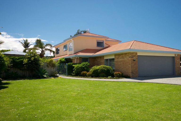 Photo of property in 24 Judd Place, Orewa, 0931