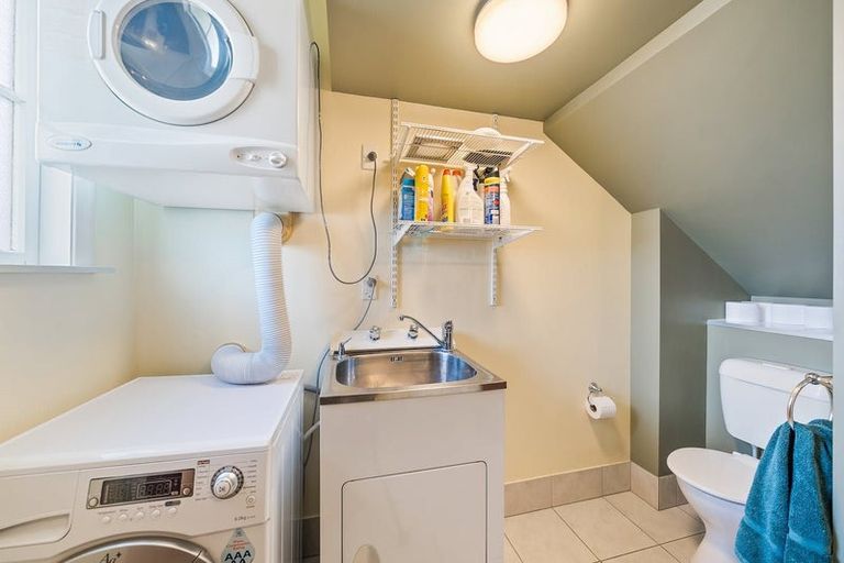 Photo of property in 192 Cambridge Terrace, Naenae, Lower Hutt, 5011