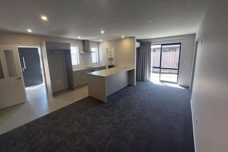 Photo of property in 130 Shillingford Boulevard, Rolleston, 7615