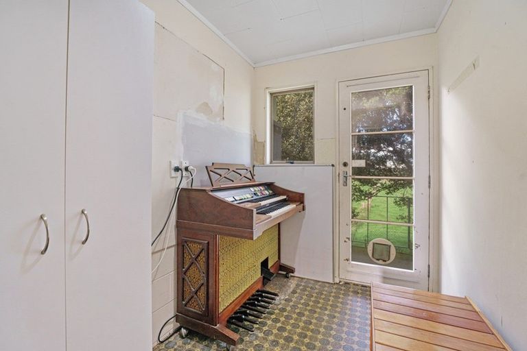 Photo of property in 9 Yates Street, Otaki Beach, Otaki, 5512