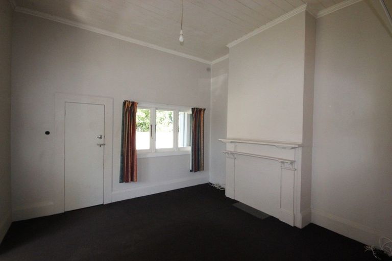 Photo of property in 8 Rolleston Street, Hokowhitu, Palmerston North, 4410