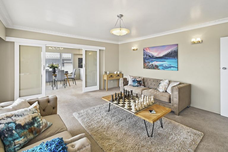 Photo of property in 8 Hamlet Place, Pukekohe, 2120