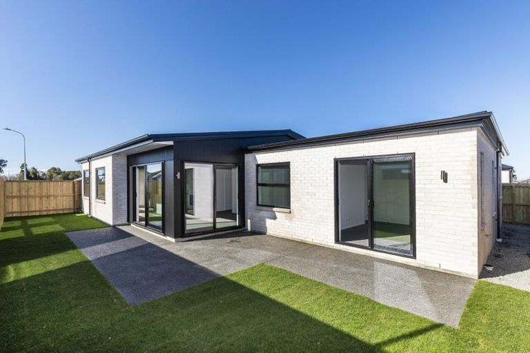 Photo of property in 5 Rita Angus Road, Belfast, Christchurch, 8051