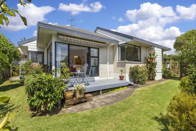 Photo of property in 1/40 Simmental Crescent, Somerville, Auckland, 2014